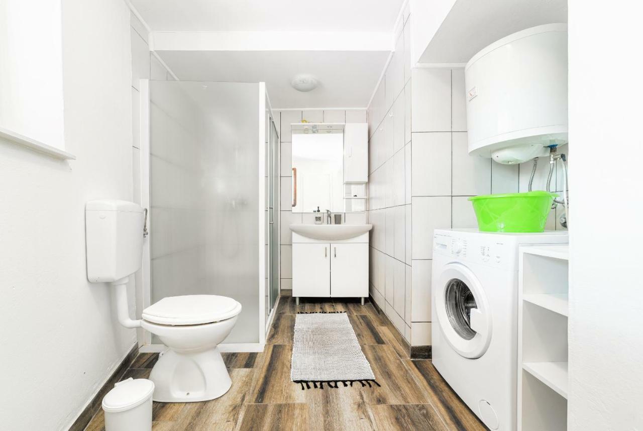 Ferienwohnung Jere Tribalj Exterior foto